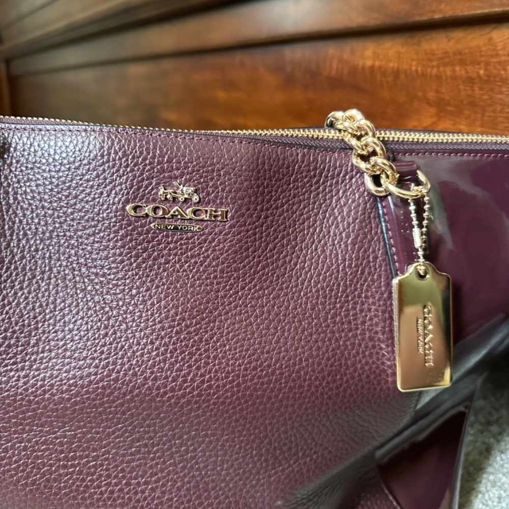 Coach tote - Picture 2 of 3